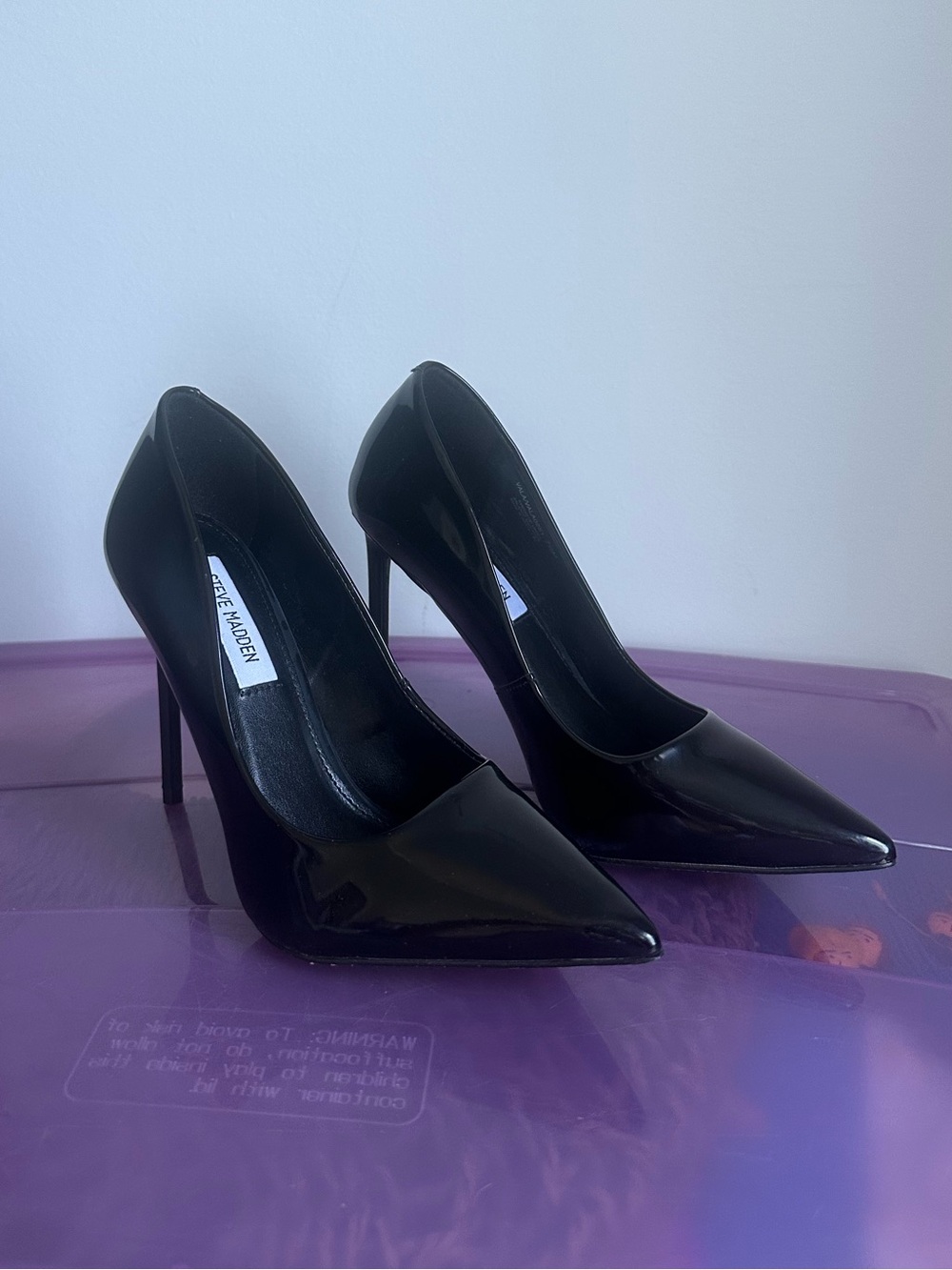 Steve Madden Black Patent Leather Pumps